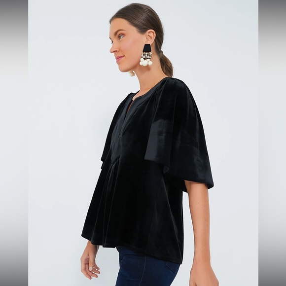 Tuckernuck Collection Black Velvet Finley Flutter Sleeve Blouse | L | New - Picture 3 of 10